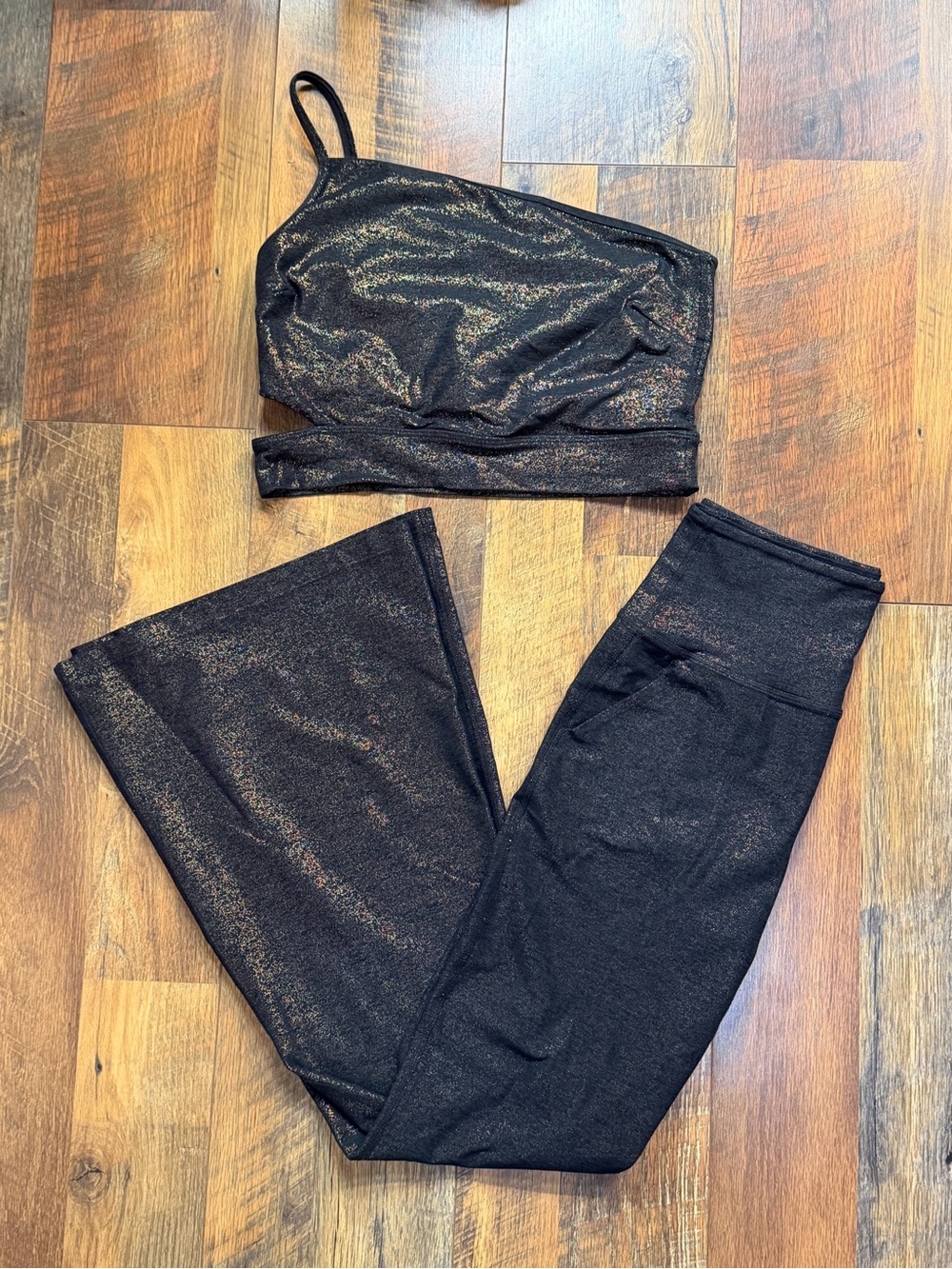 Beyond Yoga SoftShine Wanderlust Black Bronze Gold Shimmer Crop Flare Pants Set